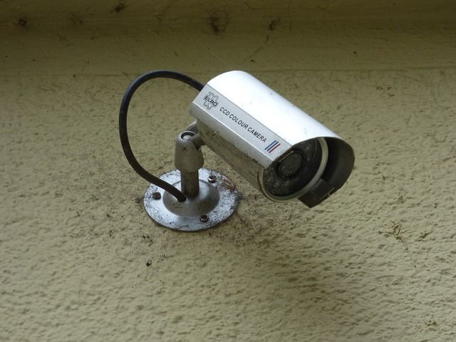Überwachungskamera erhöht den Einbruchschutz